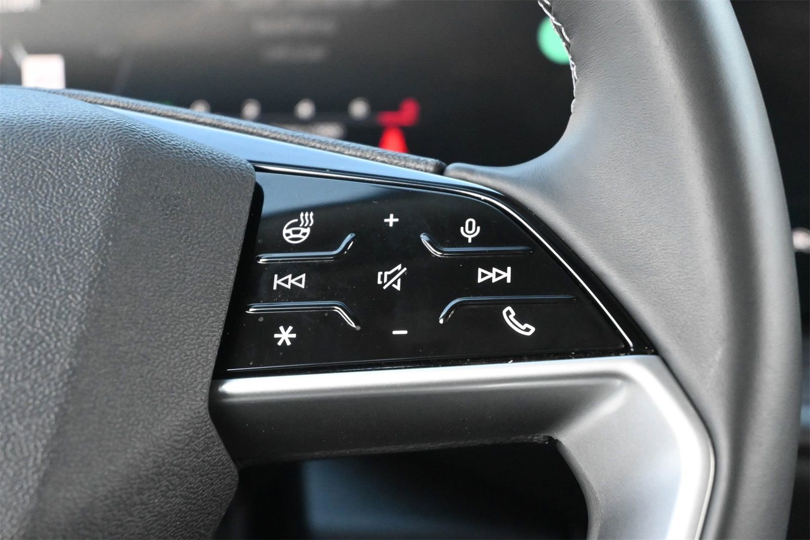 Certified 2025 Audi Q5 Premium w/ Convenience Package image 7