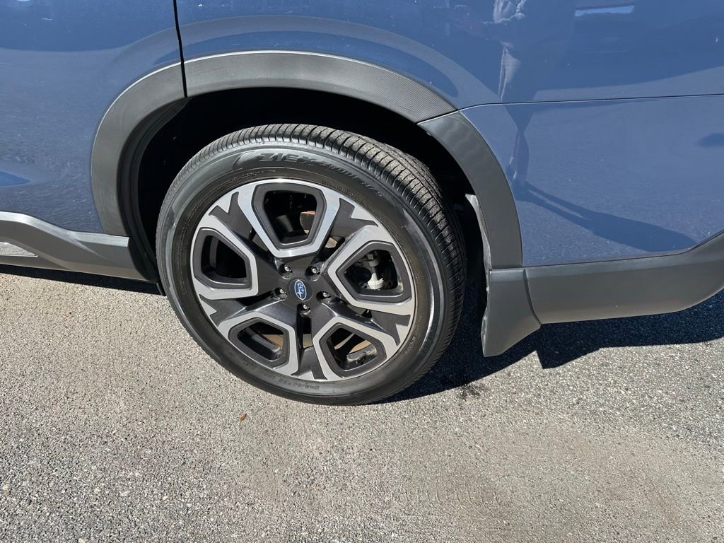 Used 2023 Subaru Ascent Touring image 11