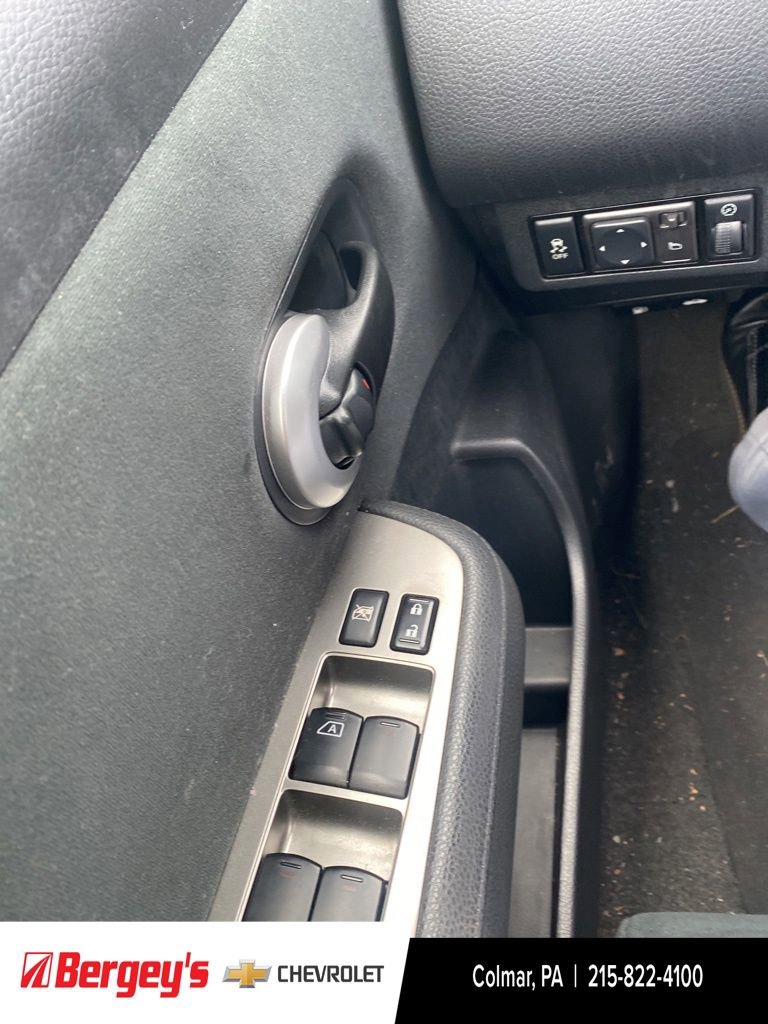 Used 2012 Nissan Versa 1.8 S w/ Plus Pkg image 13