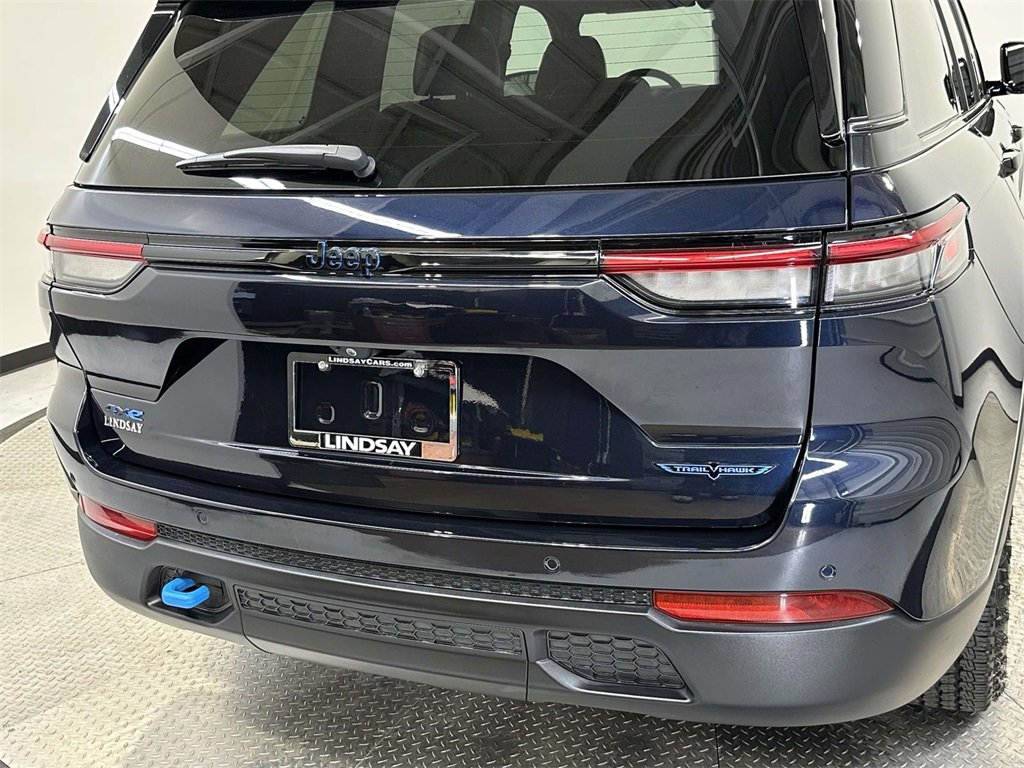 Used 2024 Jeep Grand Cherokee Trailhawk w/ Advanced Protech Group II image 8