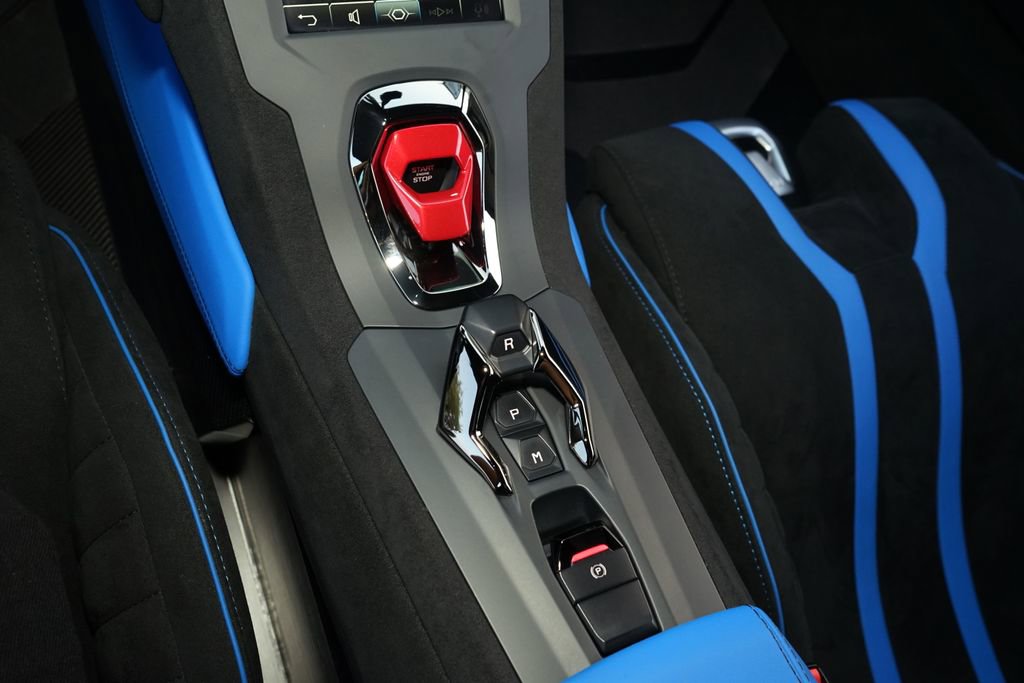 Used 2022 Lamborghini Huracan STO image 23