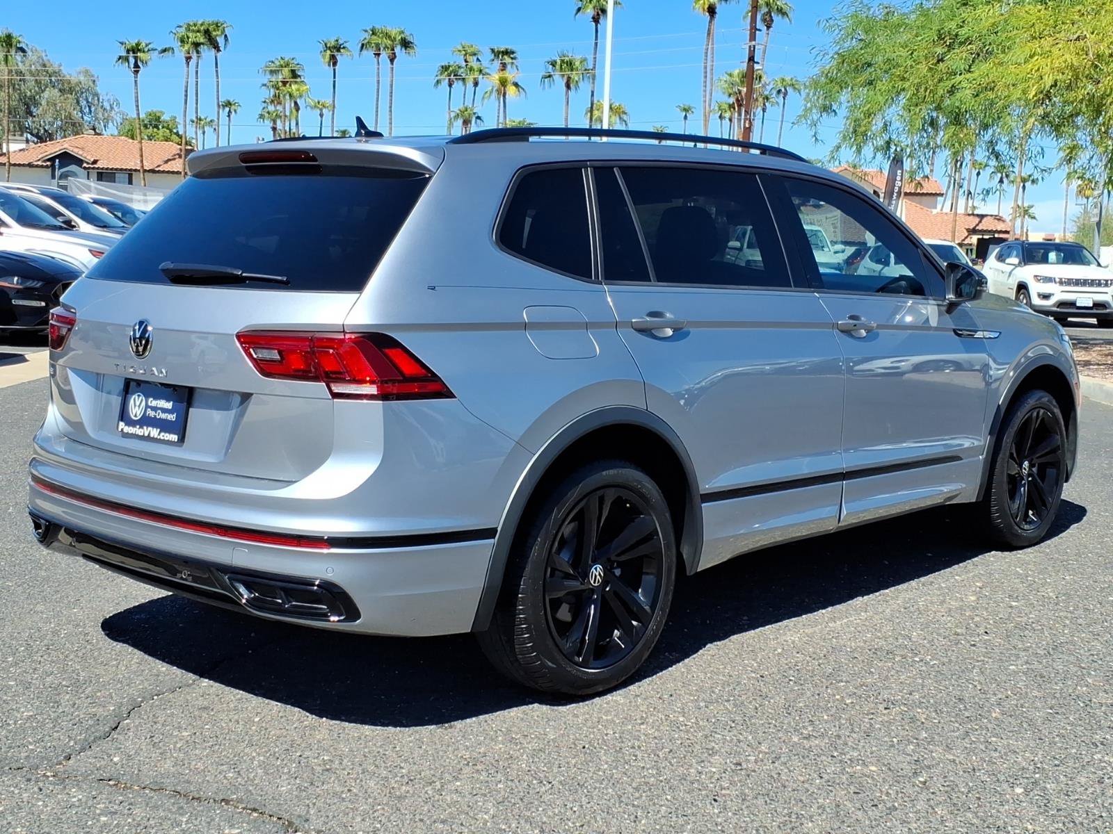Certified 2023 Volkswagen Tiguan SE R-Line FWD image 7