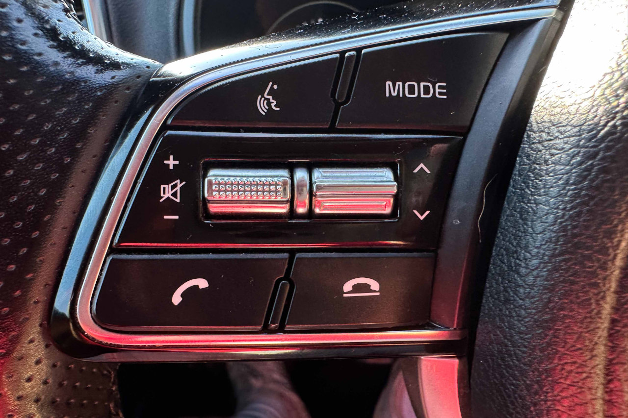 Used 2020 Kia Sportage SX image 25