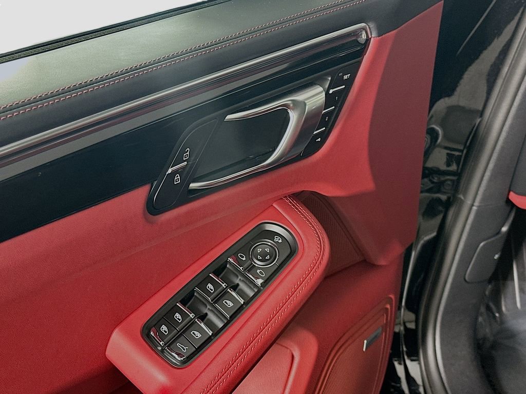 New 2026 Porsche Macan Turbo AWD/4WD image 20