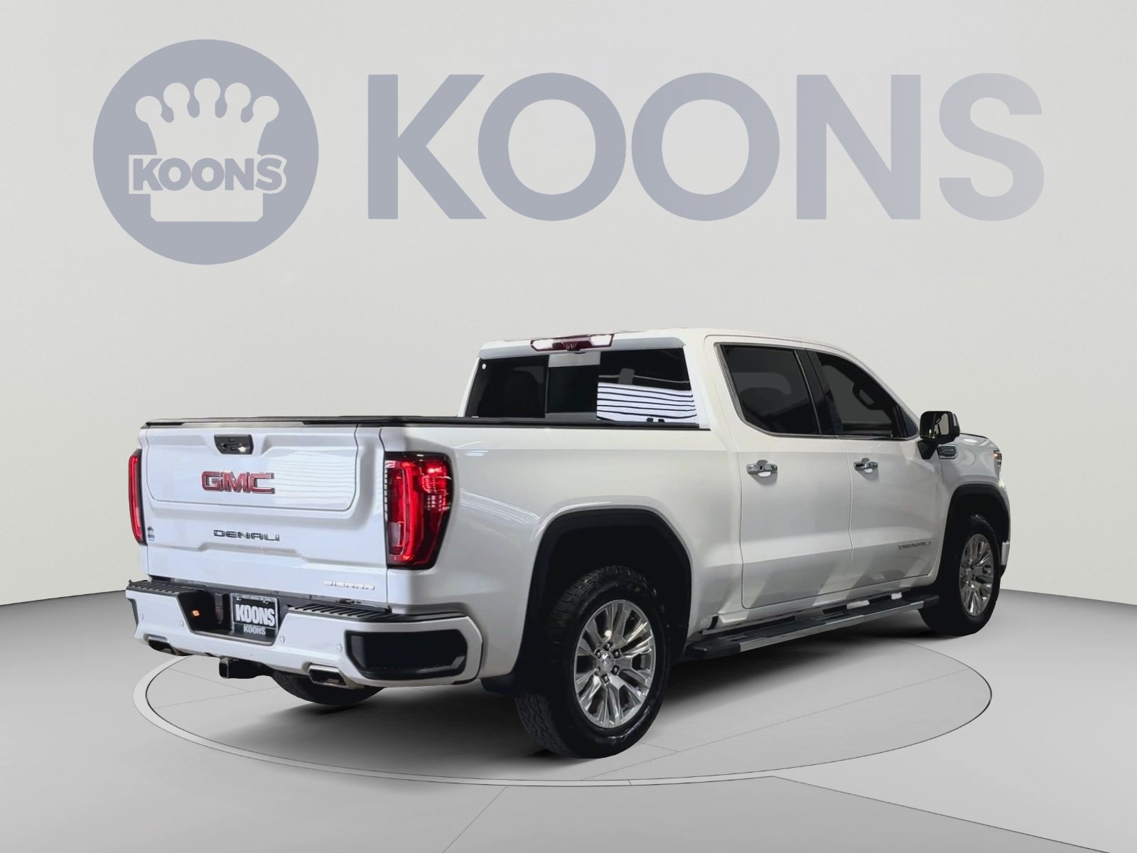 Used 2023 GMC Sierra 1500 Denali w/ Technology Package AWD/4WD image 11