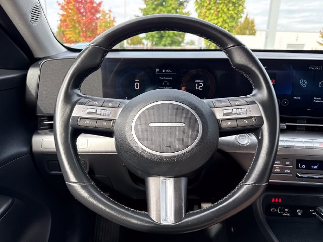Used 2025 Hyundai Kona SEL AWD/4WD image 12