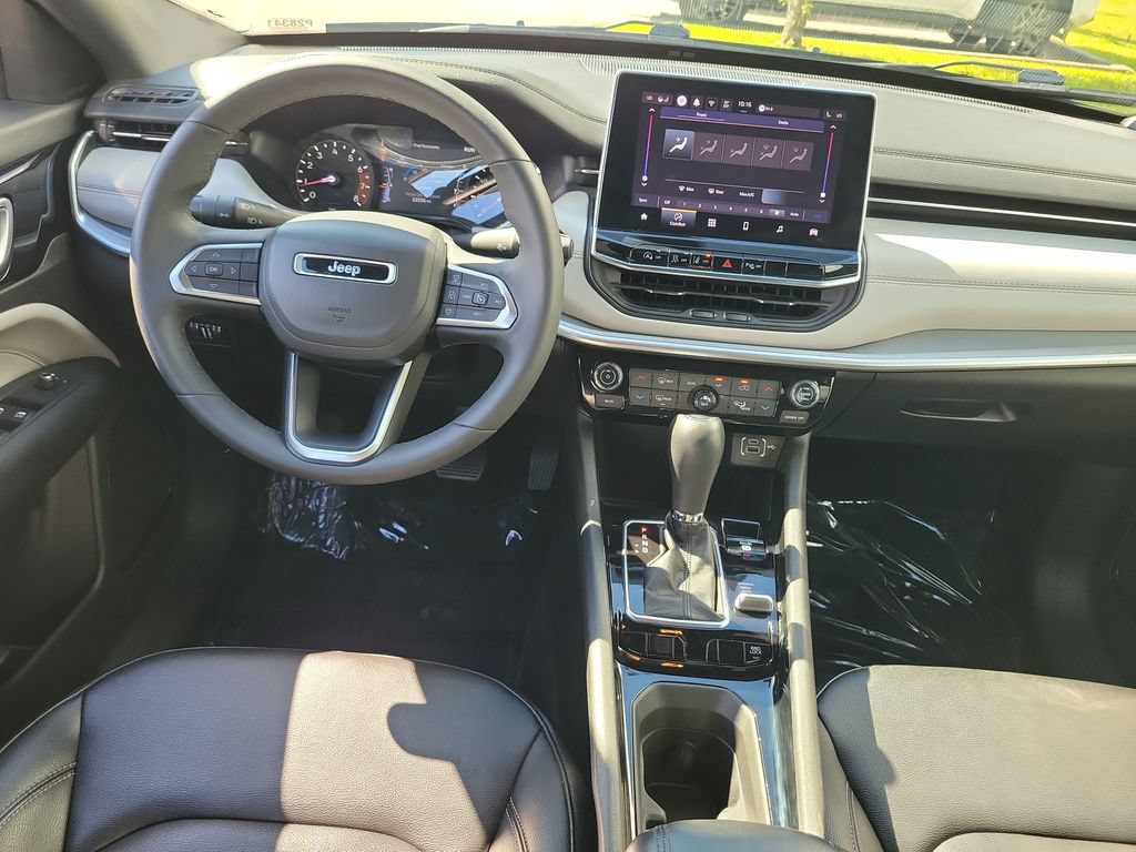 Used 2025 Jeep Compass Limited AWD/4WD image 27