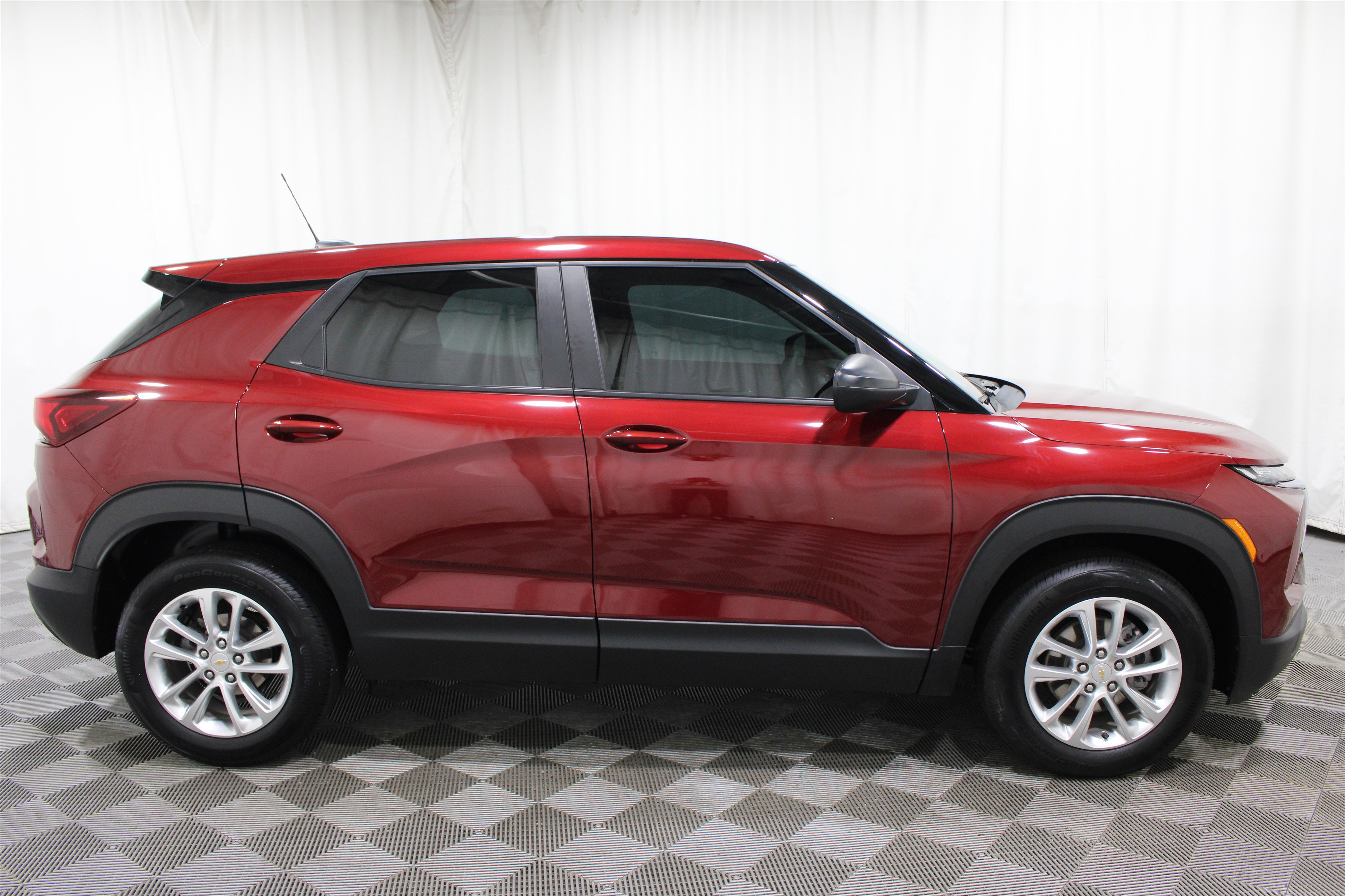 Used 2025 Chevrolet TrailBlazer LS w/ LS Confidence Package FWD image 27