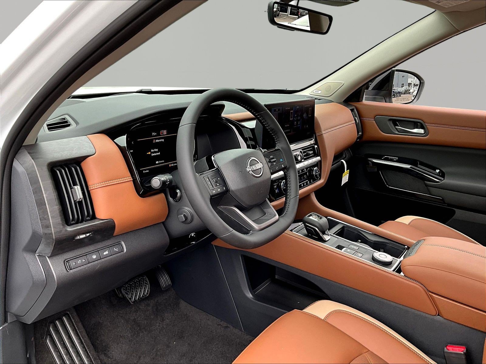New 2026 Nissan Pathfinder Platinum AWD/4WD image 16