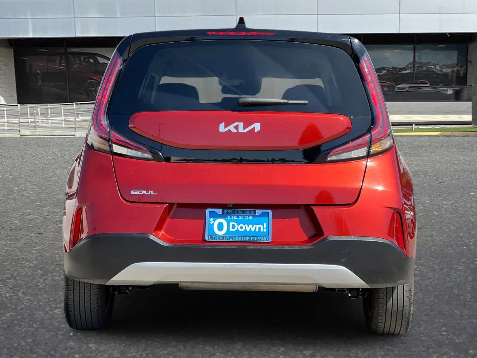 Used 2025 Kia Soul LX w/ LX Technology Package FWD image 8