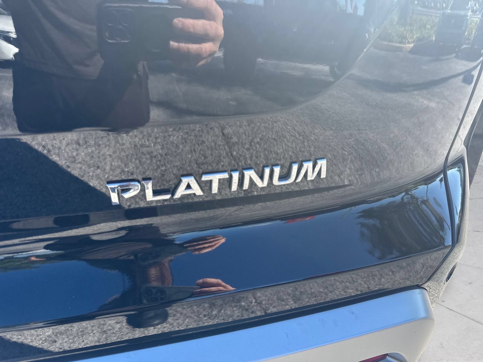 Certified 2025 Nissan Pathfinder Platinum w/ Cargo Package FWD image 48