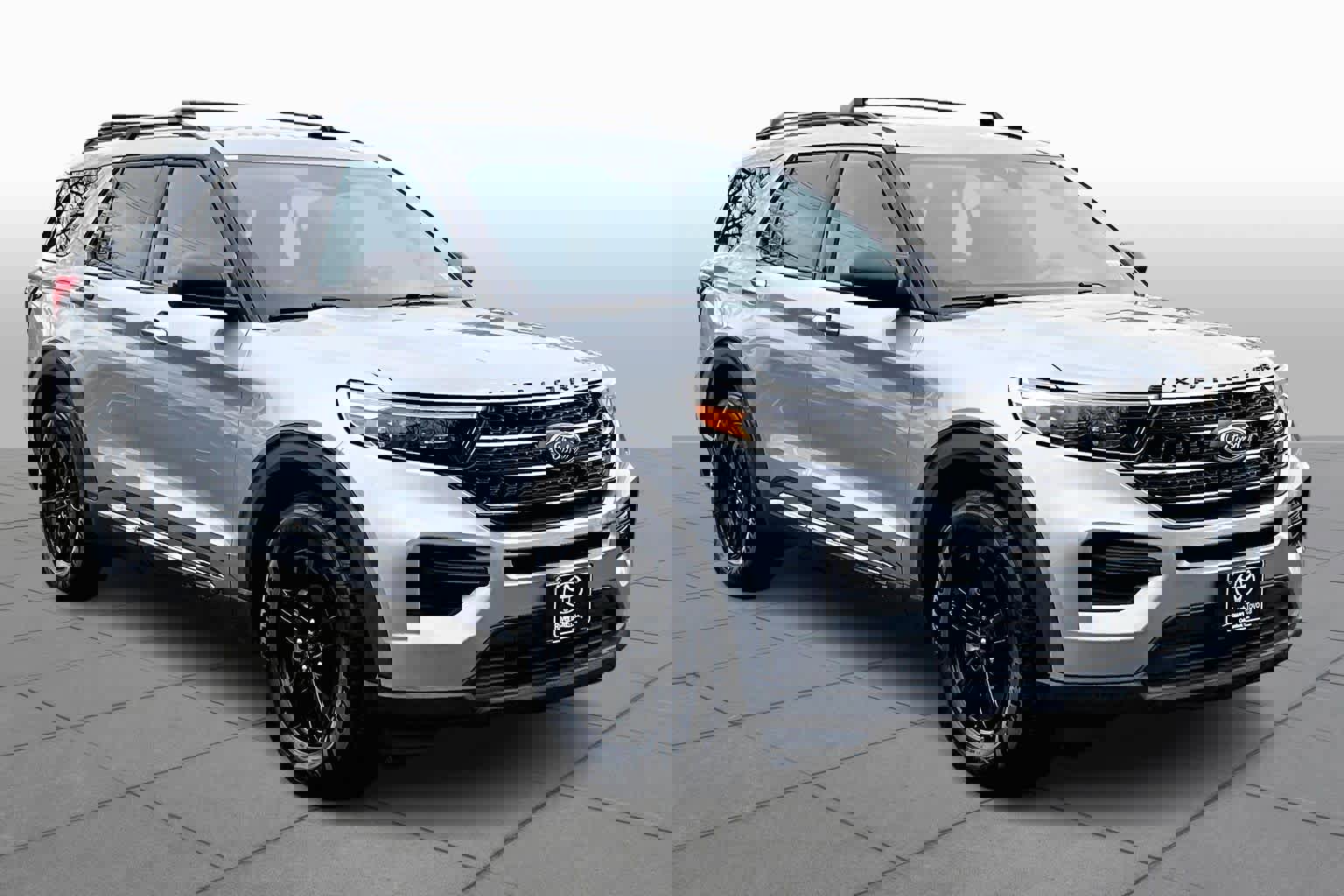 Used 2022 Ford Explorer XLT image 6