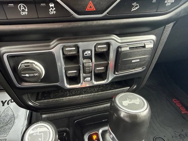Used 2021 Jeep Wrangler Unlimited Sahara AWD/4WD image 23