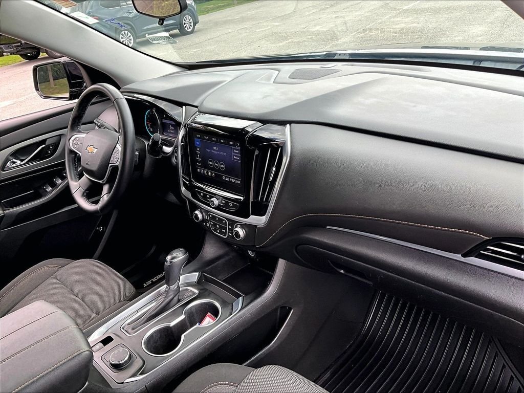 Used 2020 Chevrolet Traverse LT AWD/4WD image 14