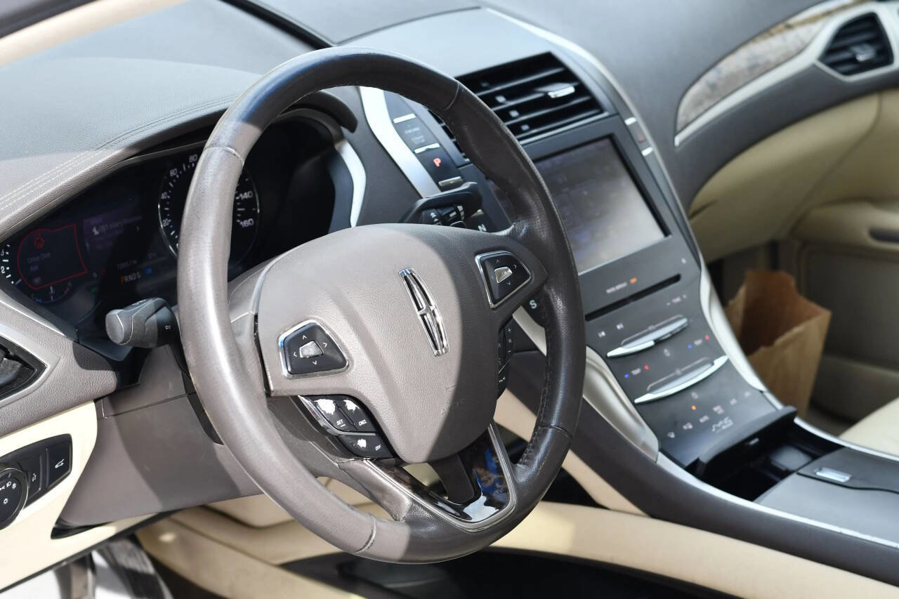 Used 2013 Lincoln MKZ Base V6 4dr Sedan FWD image 14