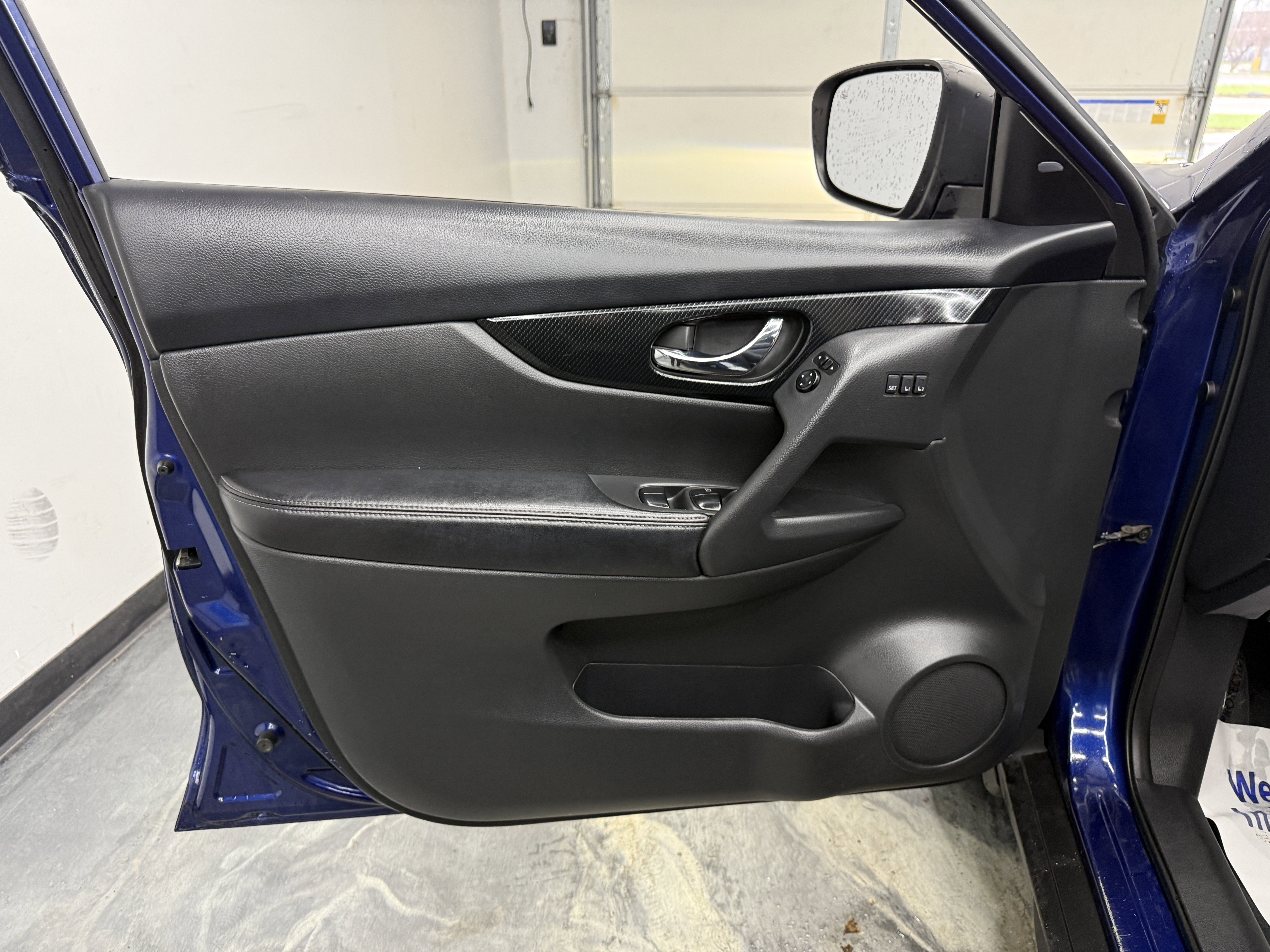 Used 2017 Nissan Rogue AWD image 10