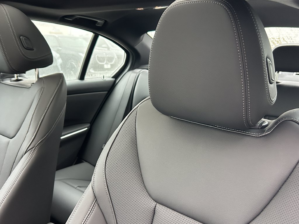 New 2026 BMW 330i Sedan w/ M Sport Package RWD image 14