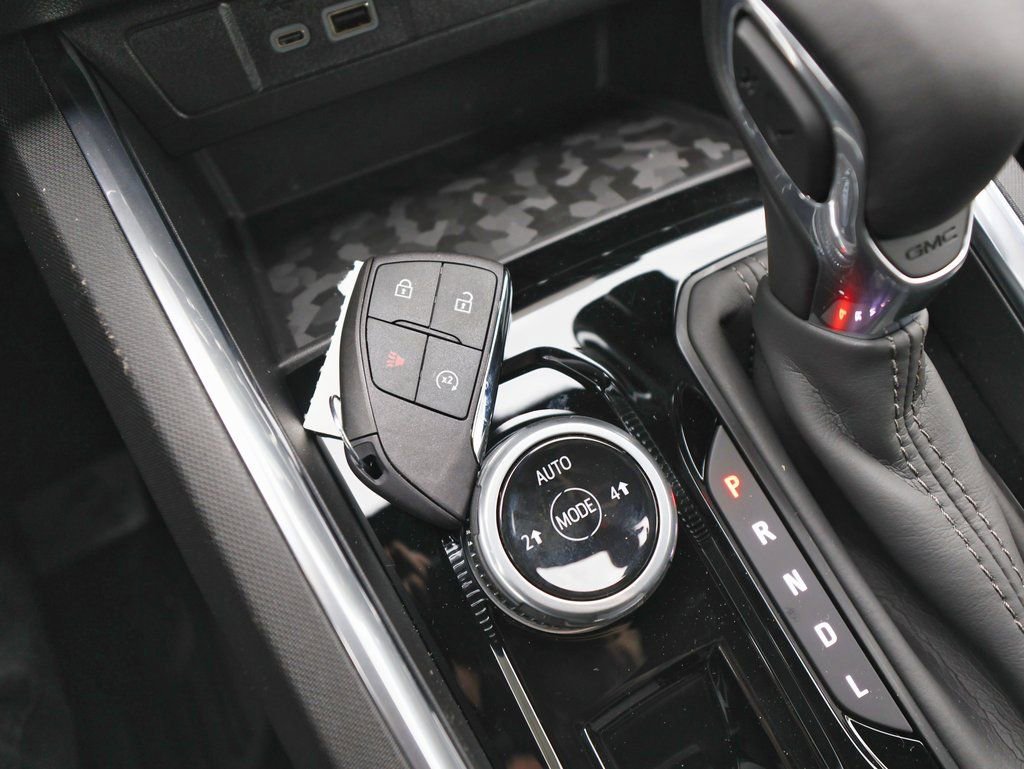 New 2026 GMC Canyon Elevation w/ Convenience Package image 19