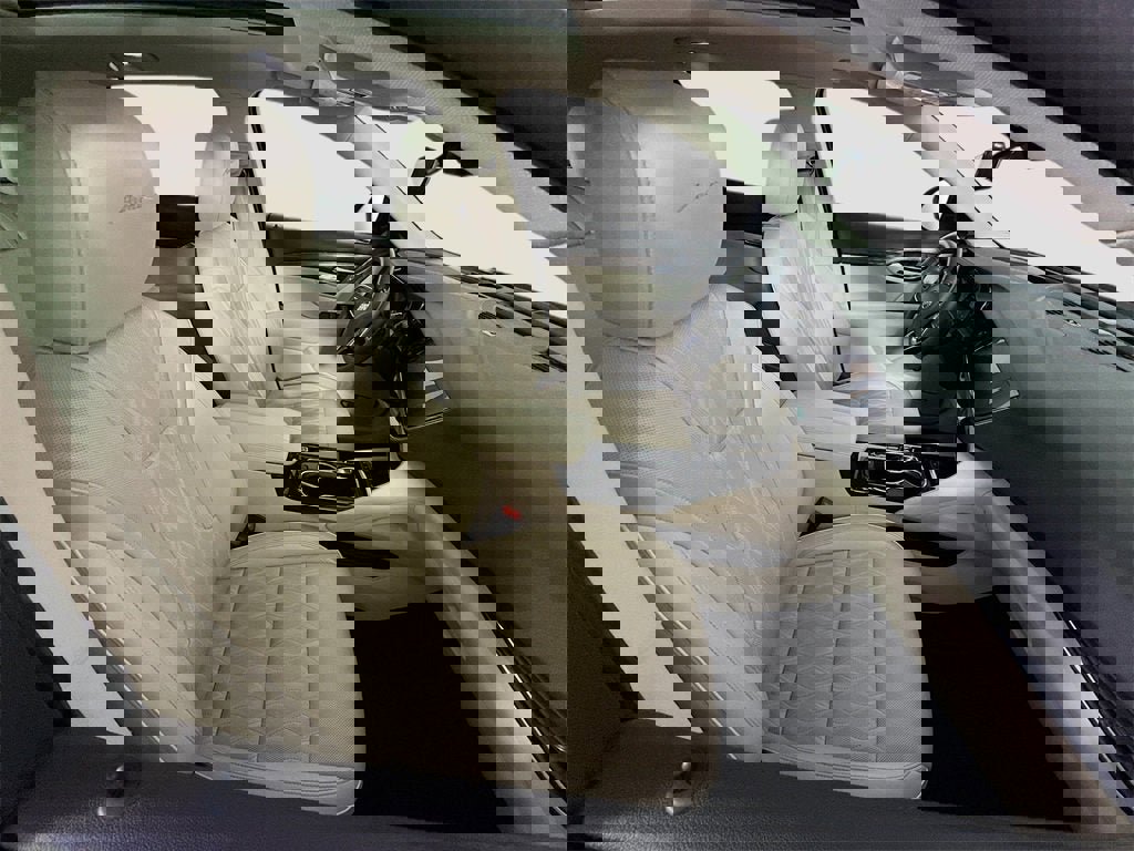 Used 2023 Buick Envision Avenir image 23