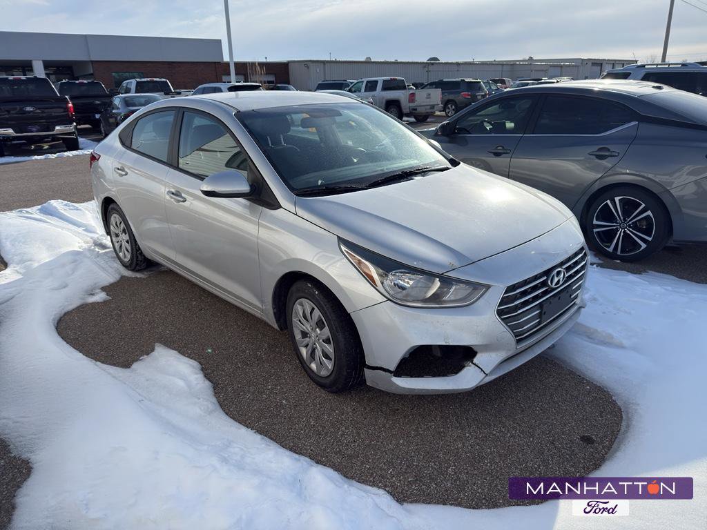 Used 2021 Hyundai Accent SE image 1