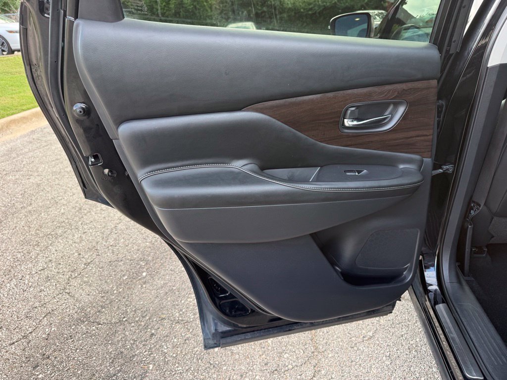Used 2019 Nissan Murano Platinum w/ Cargo Package AWD/4WD image 32