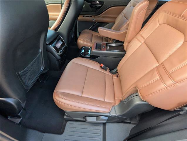 Used 2024 Lincoln Aviator Reserve w/ Equipment Group 201A image 20