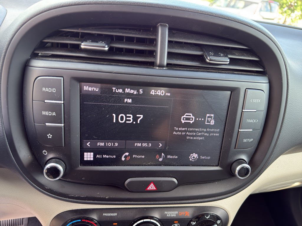 Used 2024 Kia Soul LX w/ Option Group 015 FWD image 15