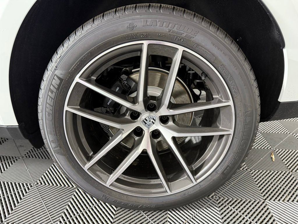 New 2025 Porsche Macan Turbo image 12