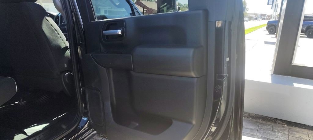 Used 2021 Chevrolet Silverado 2500 Custom w/ Custom Value Package image 24