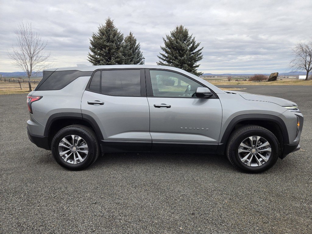 Used 2025 Chevrolet Equinox LT image 4