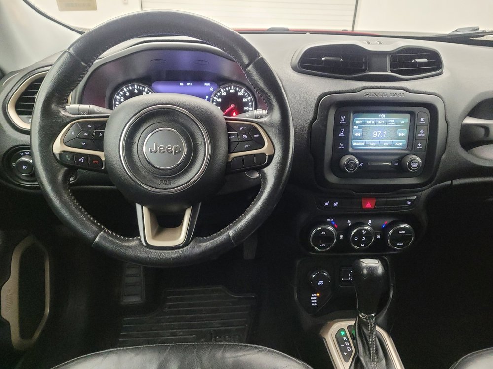 Used 2015 Jeep Renegade Limited image 22
