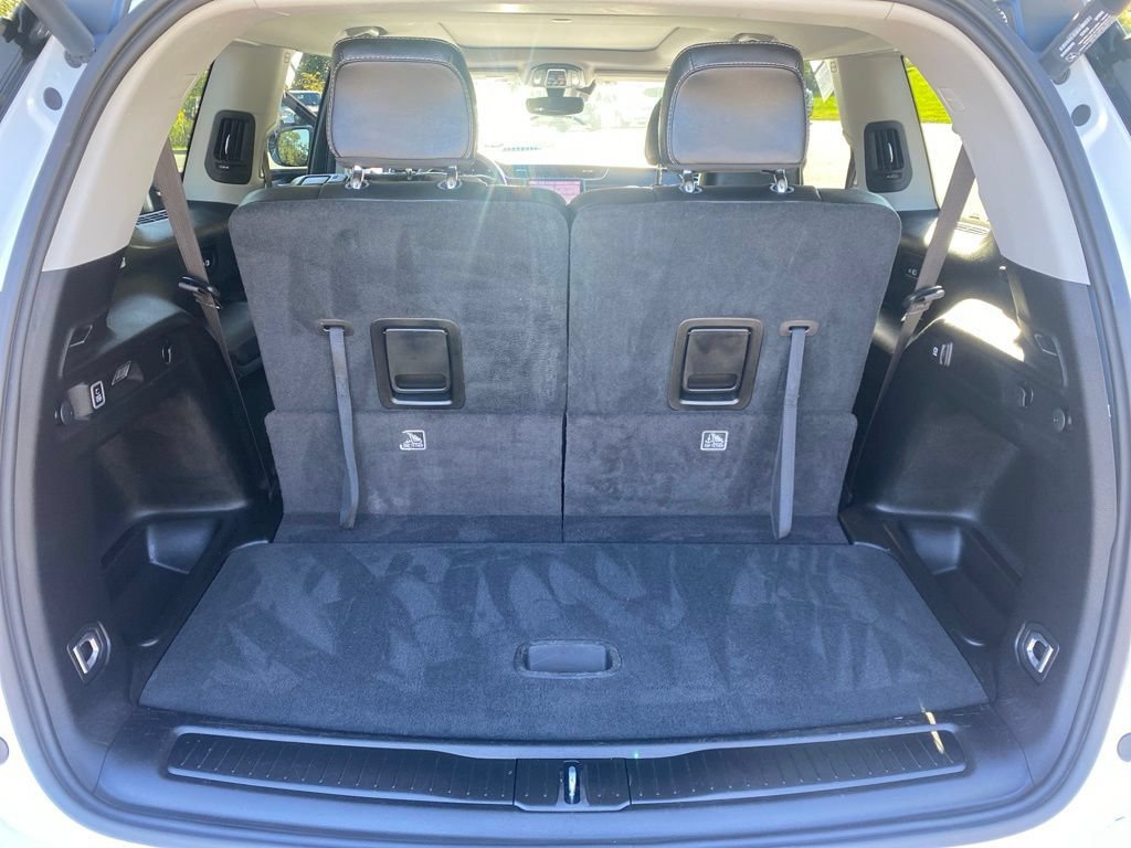 Used 2023 Jeep Grand Cherokee L Limited AWD/4WD image 27