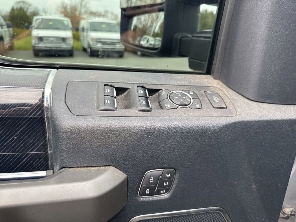 Used 2022 Ford F350 Platinum image 14