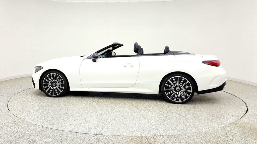 Used 2025 Mercedes-Benz CLE 450 4MATIC Cabriolet image 8
