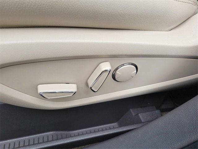 Used 2020 Lincoln Nautilus FWD image 13