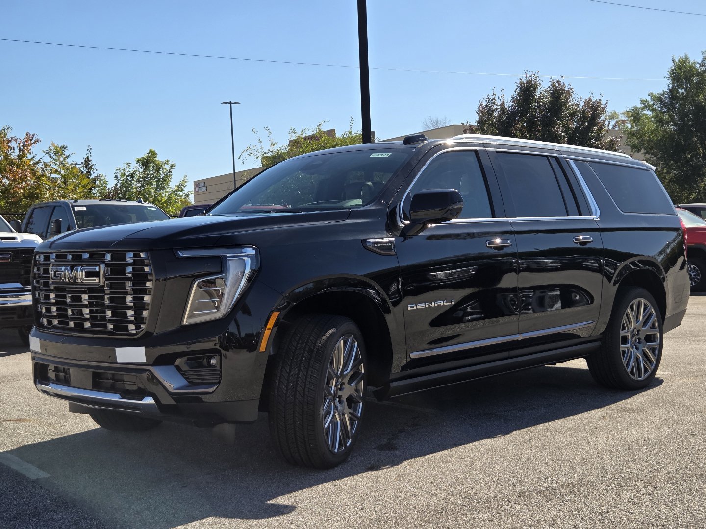 New 2026 GMC Yukon XL Denali Ultimate w/ LPO, Floor Liner Package AWD/4WD image 16