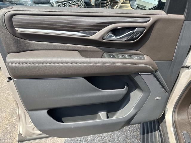 Used 2021 GMC Yukon Denali w/ Denali Premium Package image 25