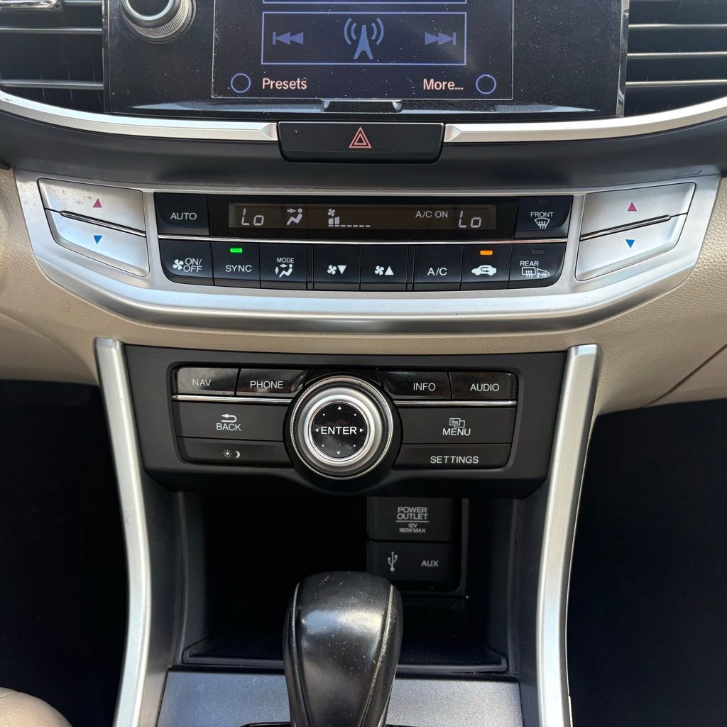 Used 2014 Honda Accord Touring image 22
