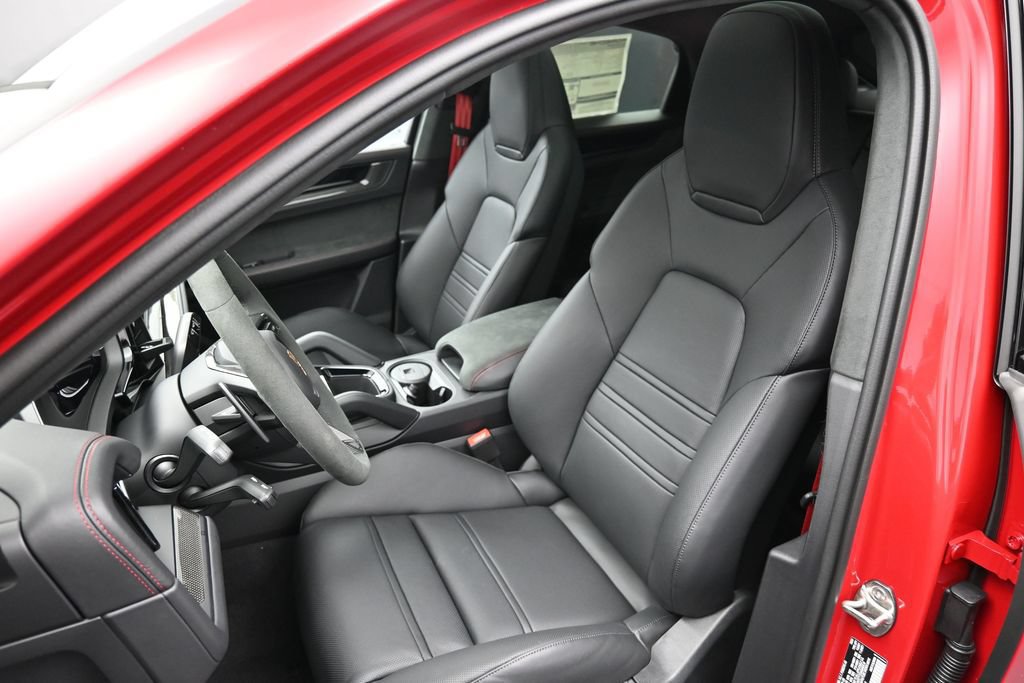 New 2026 Porsche Cayenne GTS AWD/4WD image 6