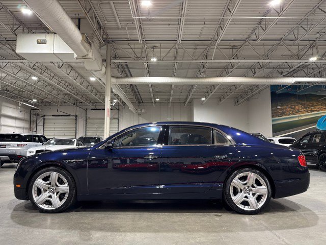 Used 2015 Bentley Flying Spur W12 image 38