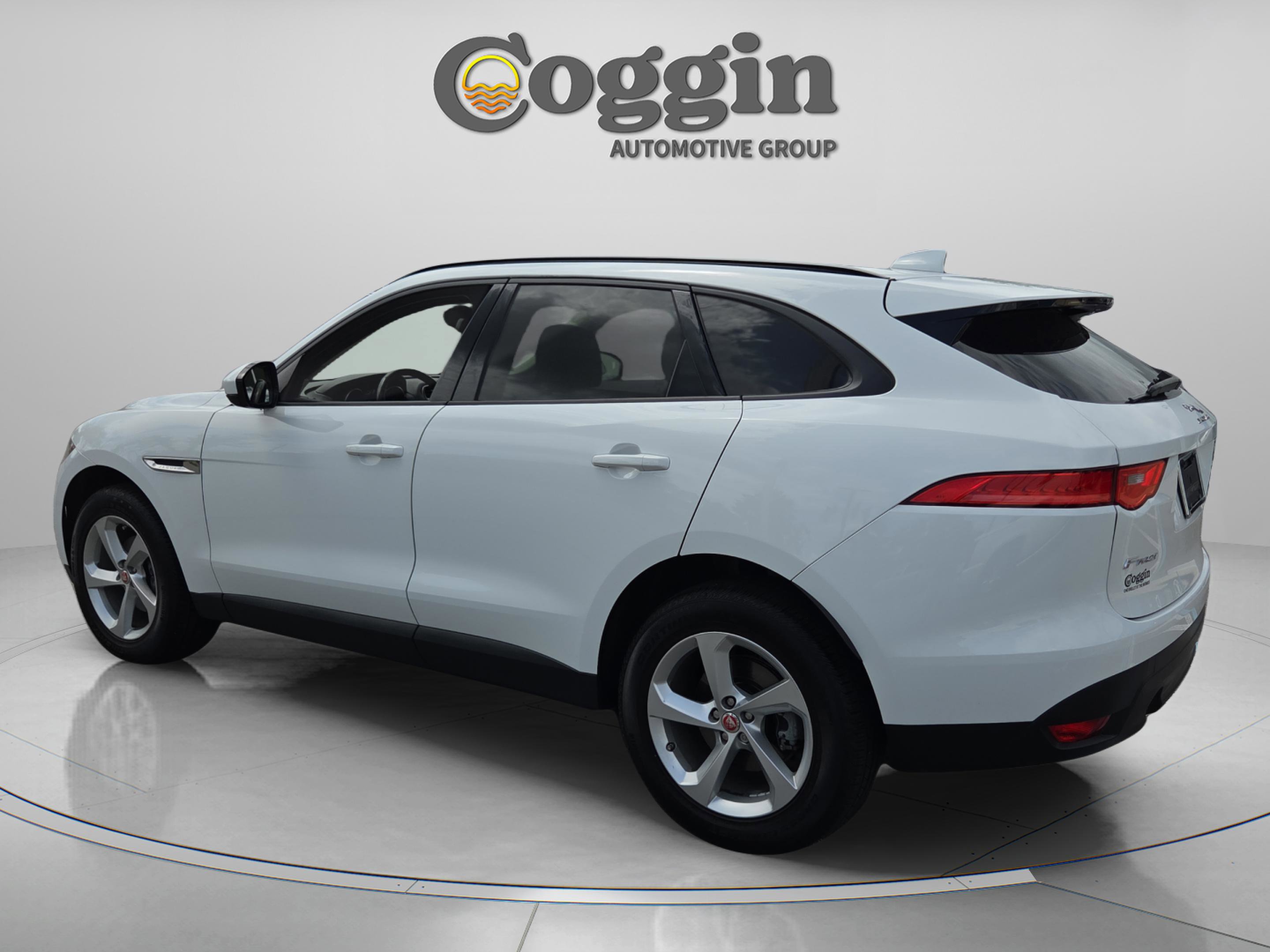 Used 2018 Jaguar F-PACE Premium AWD/4WD image 3