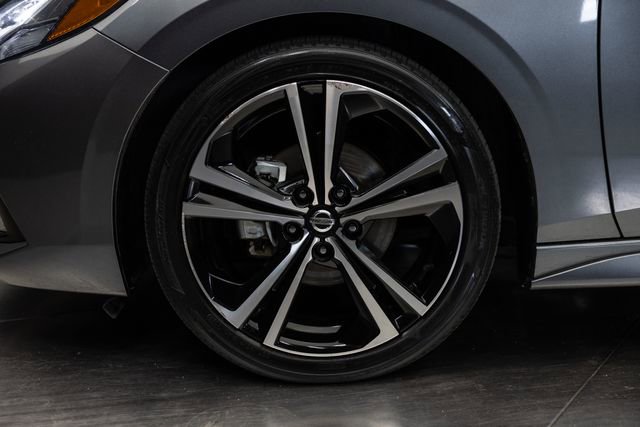 Used 2022 Nissan Sentra SR w/ Trunk Package image 6