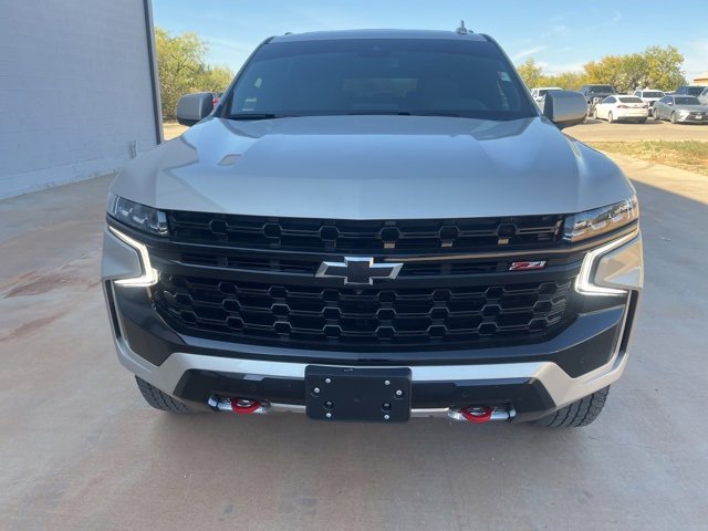 Used 2024 Chevrolet Suburban Z71 w/ Luxury Package image 2