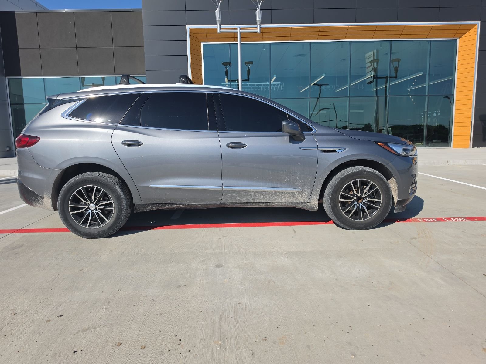 Used 2019 Buick Enclave Essence FWD image 4