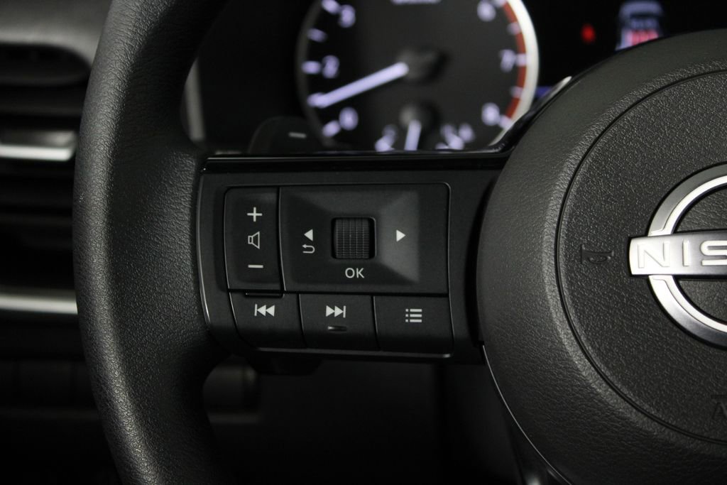 Certified 2023 Nissan Rogue SV FWD image 26