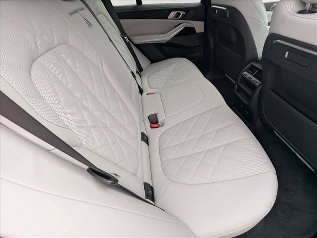 Used 2026 BMW X5 xDrive40i w/ M Sport Package AWD/4WD image 21