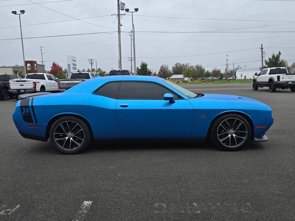 Used 2016 Dodge Challenger R/T Scat Pack w/ Technology Group RWD image 5
