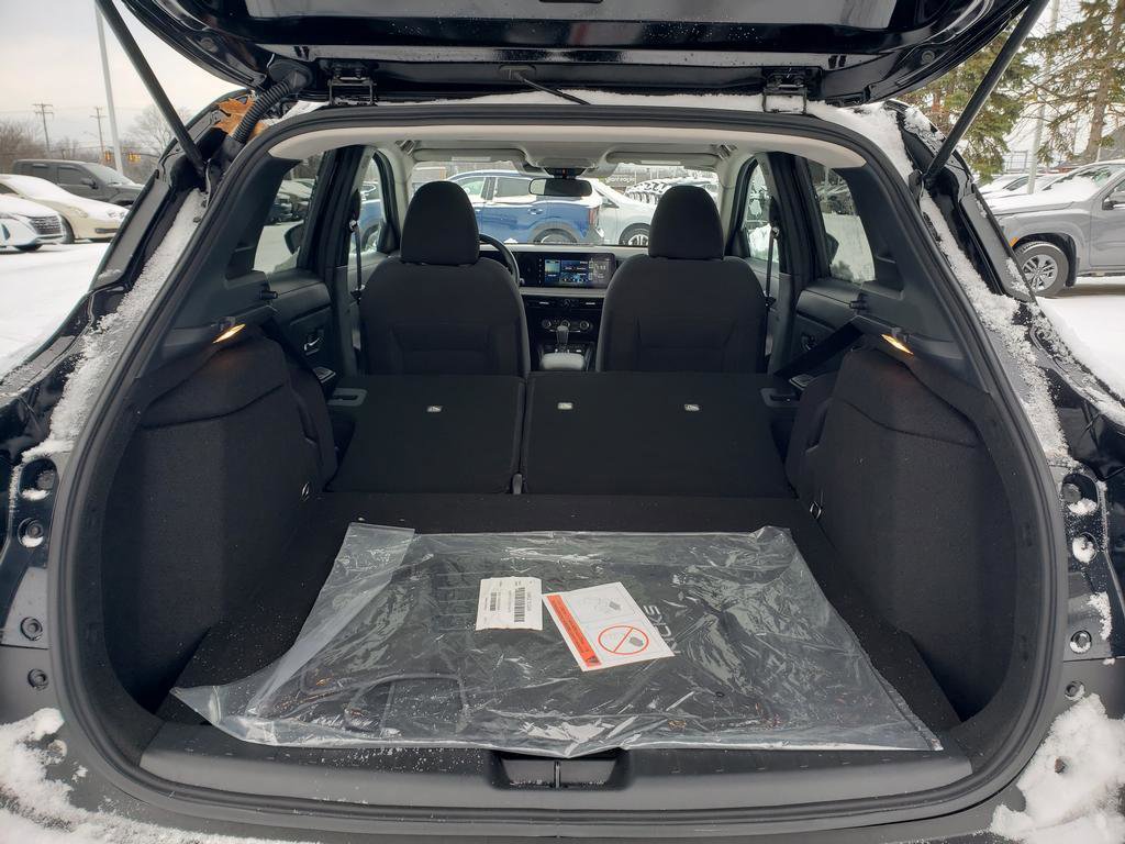 Certified 2025 Nissan Kicks SV w/ SV Premium Package image 8