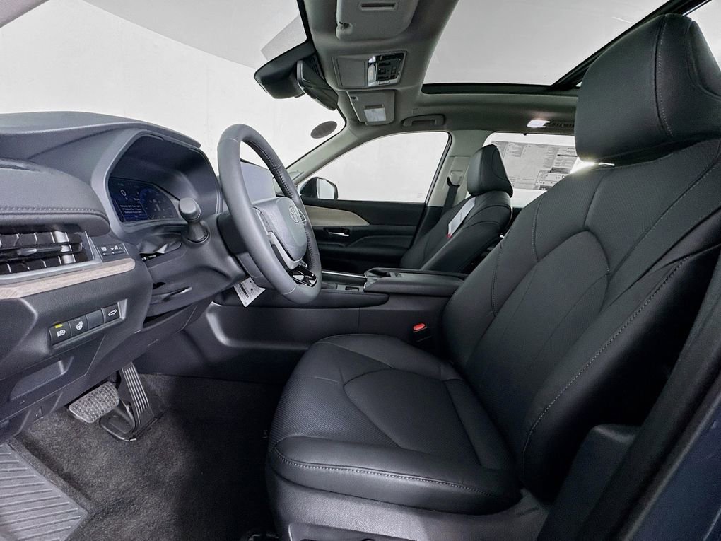 New 2026 Toyota Grand Highlander Limited image 14