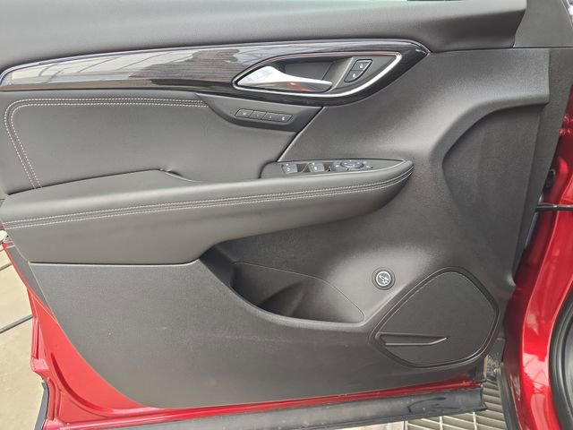 Used 2023 Buick Envision Essence image 10